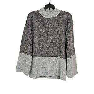 Miracle Grey Sweater Winter Oversized Two Toned Grey Sweater Size‎ S EUC
